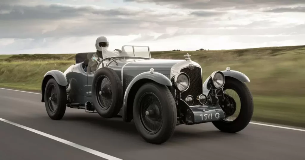 A Glimpse into the First Car Speed Records